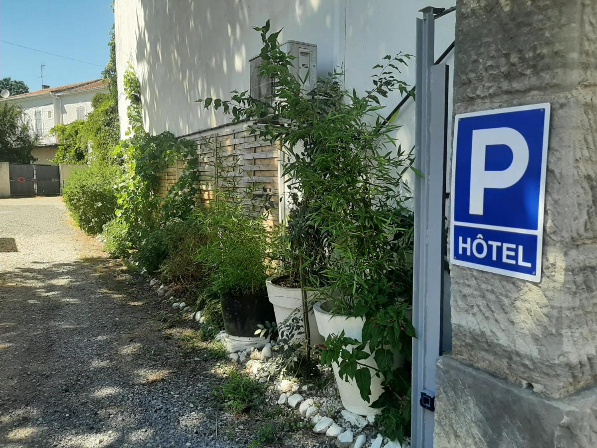 Hotel La Tour Des Fees Quissac  외부 사진