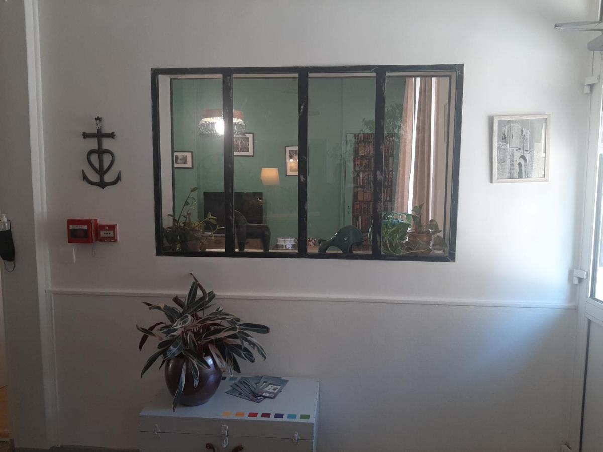 Hotel La Tour Des Fees Quissac  외부 사진