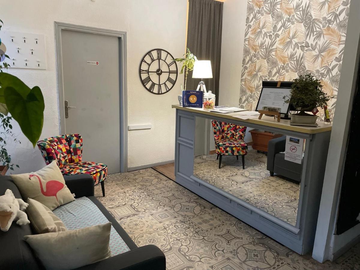 Hotel La Tour Des Fees Quissac  외부 사진